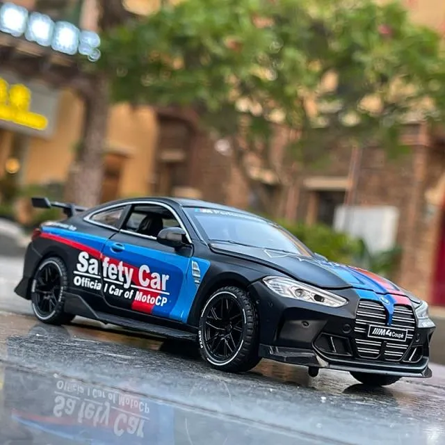 1:32 BMW M4 IM GT3 Le Mans Racing Car Free Wheeling High Light Sport Racing Car Model Toy Diecast Alloy Car model gift