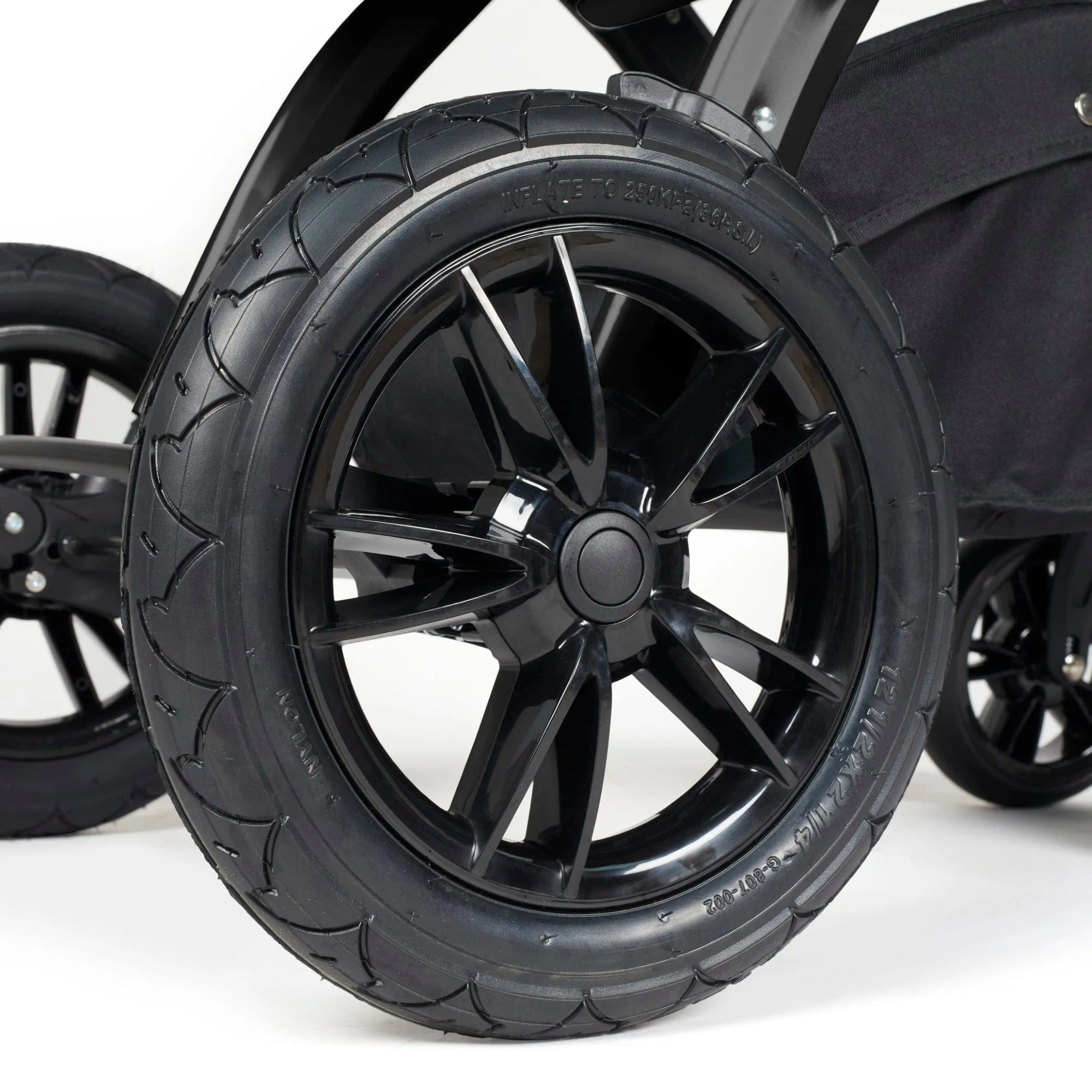 Ickle Bubba Stomp Luxe All-in-One I-Size Travel System With Isofix Base - Black / Charcoal Grey / Black