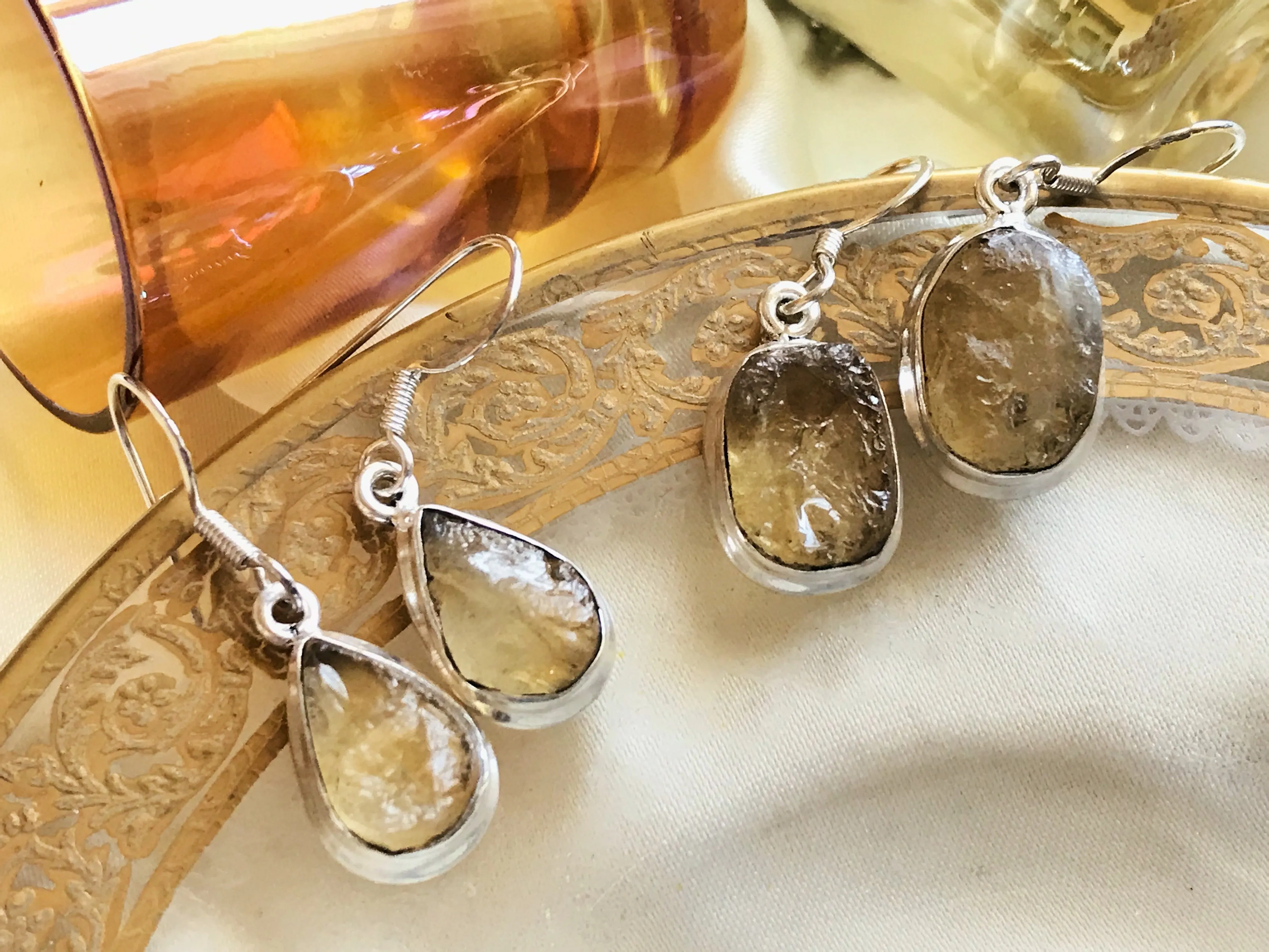 Raw Citrine Akoni Earrings - Teardrop / Oval / Round